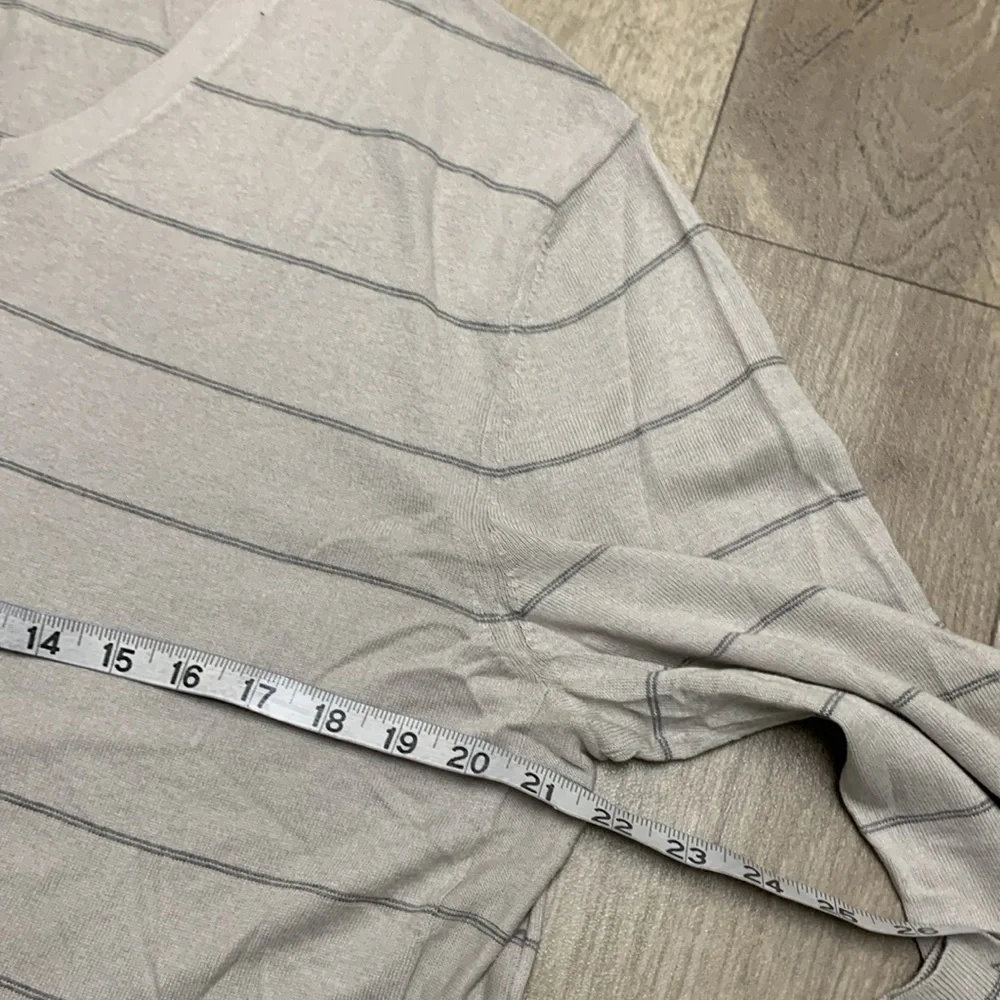 Banana‎ Republic Cashmere Silk Blend V-Neck Stripe Lightweight Pullover Sweater